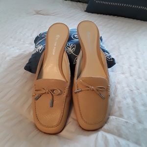 Womens shoes